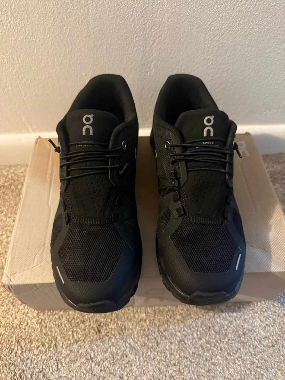 On Running Cloud Women’s Running Shoes - Black - Picture 2 of 10